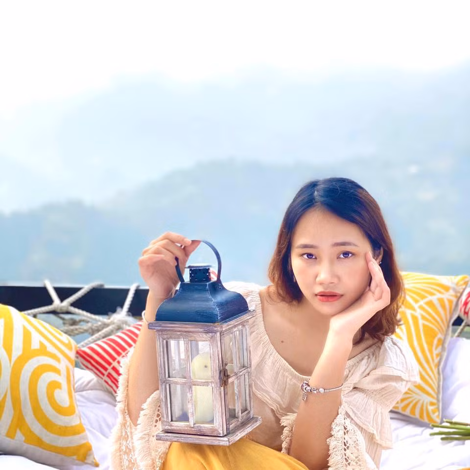 Tân cử nhân trẻ tuổi nhất trường ĐH Kinh tế Quốc dân là Đảng viên, sinh viên xuất sắc ảnh 15