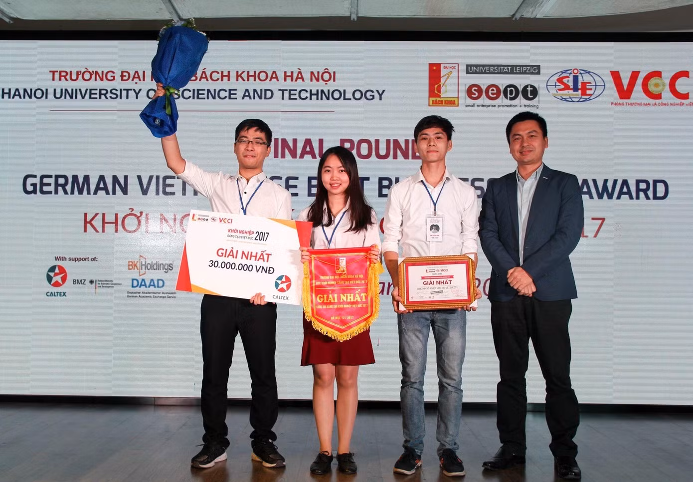 Soái ca Bách khoa tốt nghiệp bằng xuất sắc với đam mê trở thành thầy giáo ảnh 3