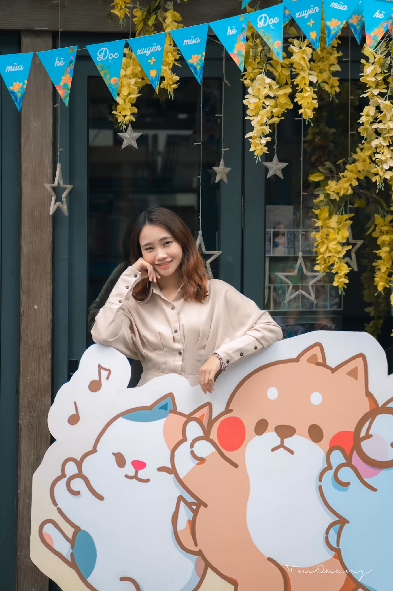 Tân cử nhân trẻ tuổi nhất trường ĐH Kinh tế Quốc dân là Đảng viên, sinh viên xuất sắc ảnh 14