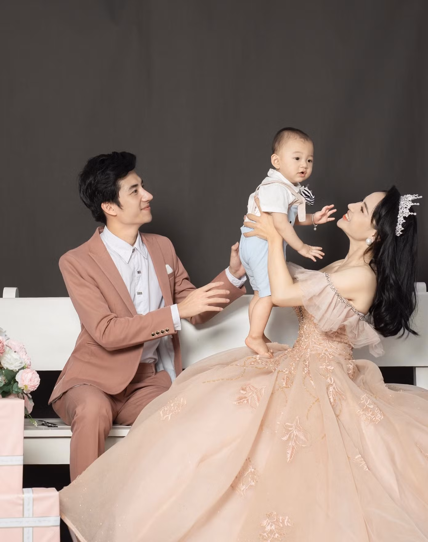 Phạm Hương: “Học nghệ thuật vì đam mê, không phải để đánh đổi” ảnh 12