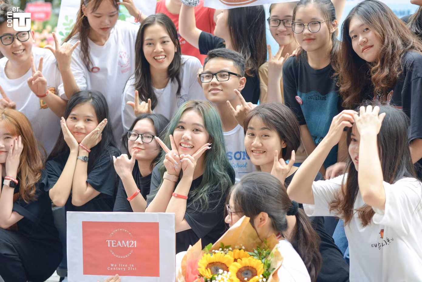 Thầy cô trường Đại học Ngoại thương “phá tan băng” cùng tân sinh viên ảnh 10
