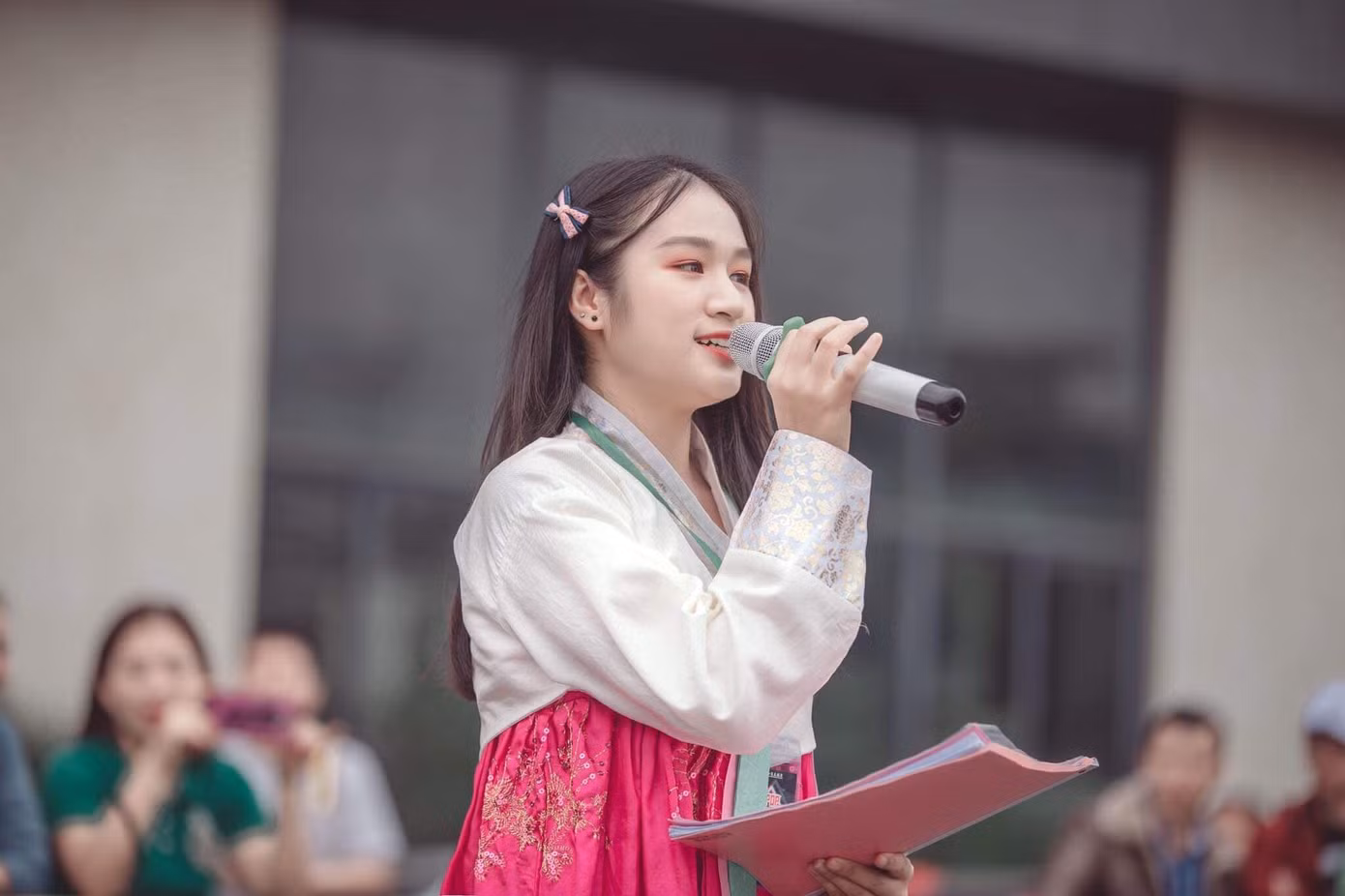 Xao xuyến với nữ sinh viên đa tài, năng động của Học viện Báo chí và Tuyên truyền ảnh 10