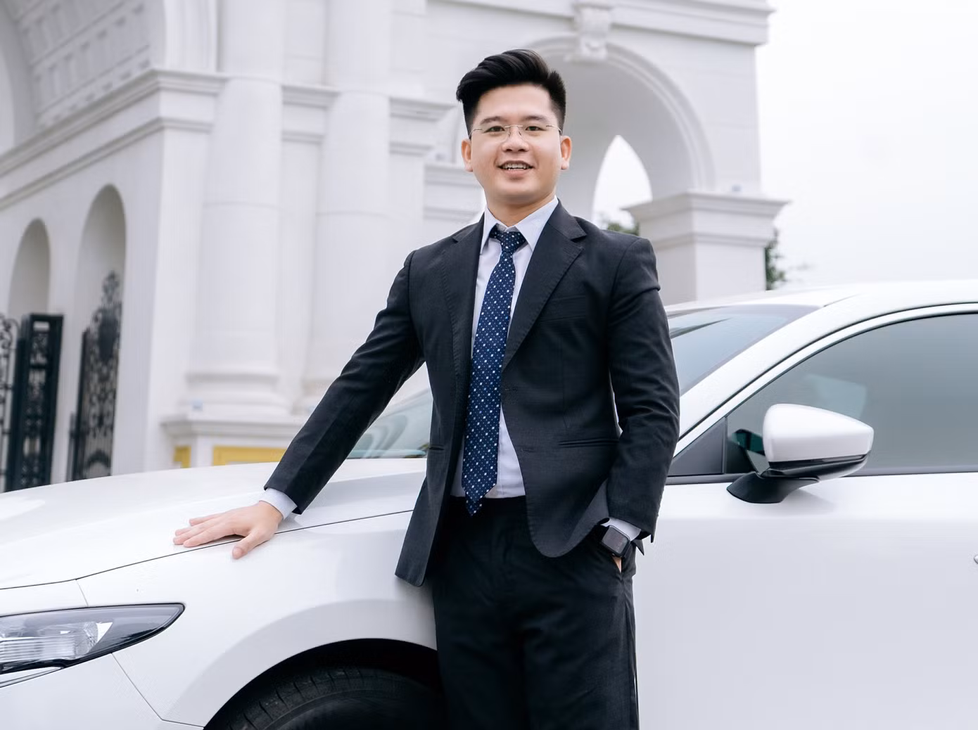 Nữ sinh trường Đại học Xây dựng đẹp thuần khiết với tà áo dài trắng ảnh 15