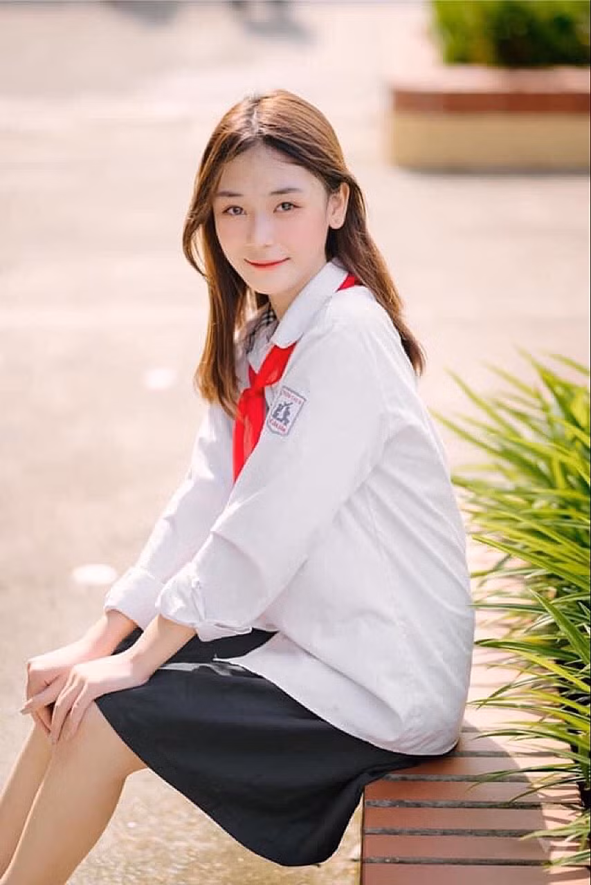 Nét đẹp mơ màng vạn người mê của cô gái cấp hai ảnh 7
