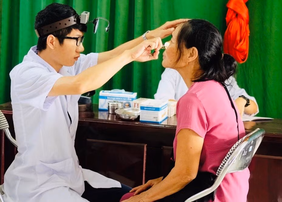 Hành trình Tháng Bảy tri ân tình nguyện của tuổi trẻ trường Đại học Y Dược Thái Nguyên ảnh 3
