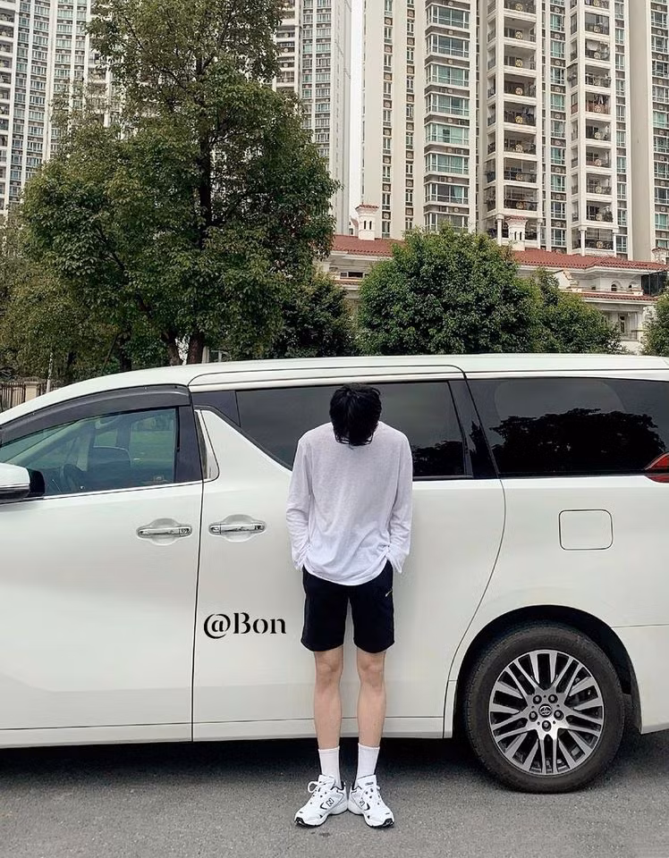 Danh tính bí ẩn của nam sinh xứ Trung với loạt cover khiến Fans Việt “lụi tim” ảnh 8