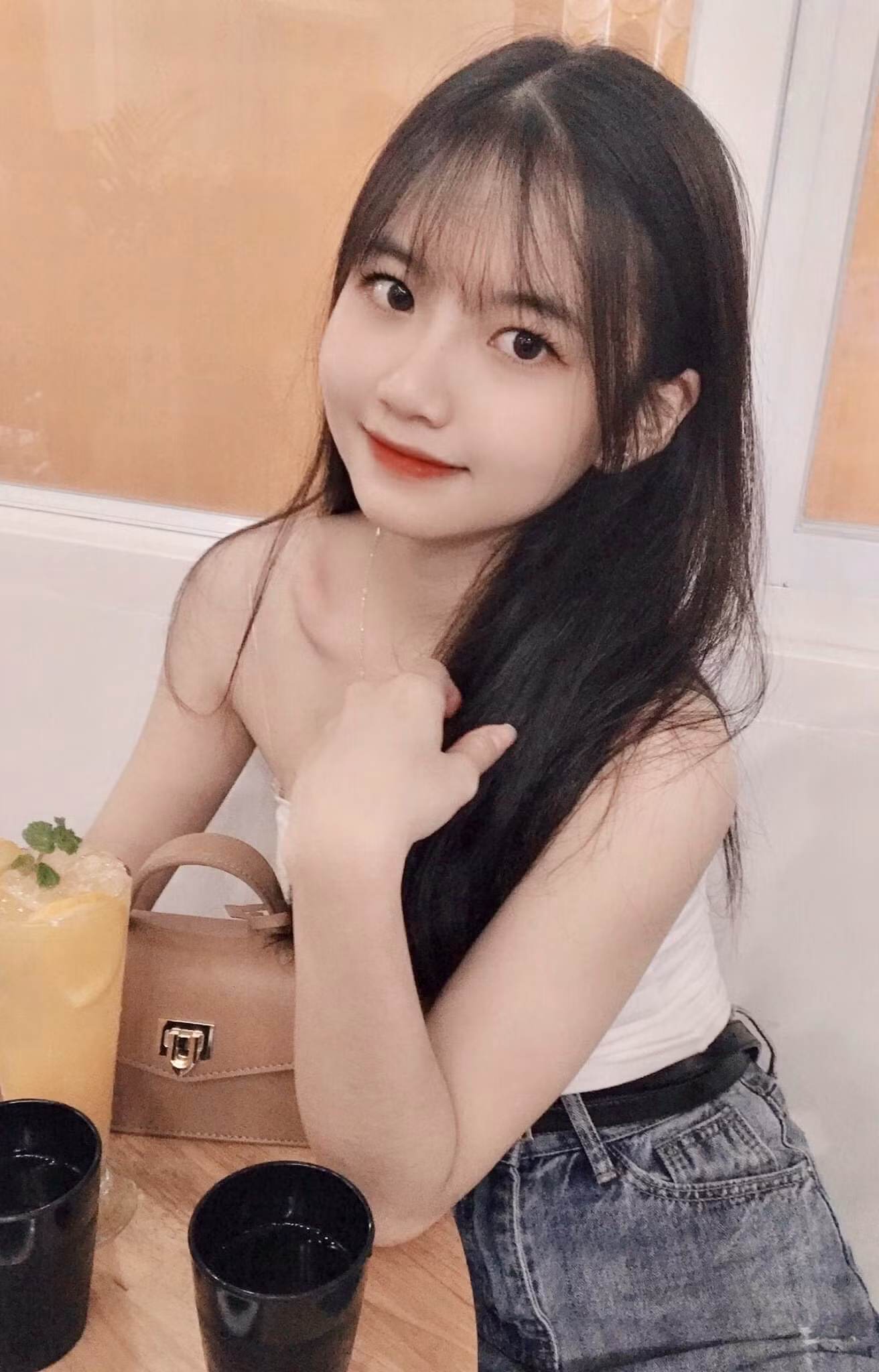 Nữ sinh Buôn Ma Thuột xinh đẹp, đam mê kinh doanh, muốn học trường ĐH Kinh tế TP.HCM ảnh 8