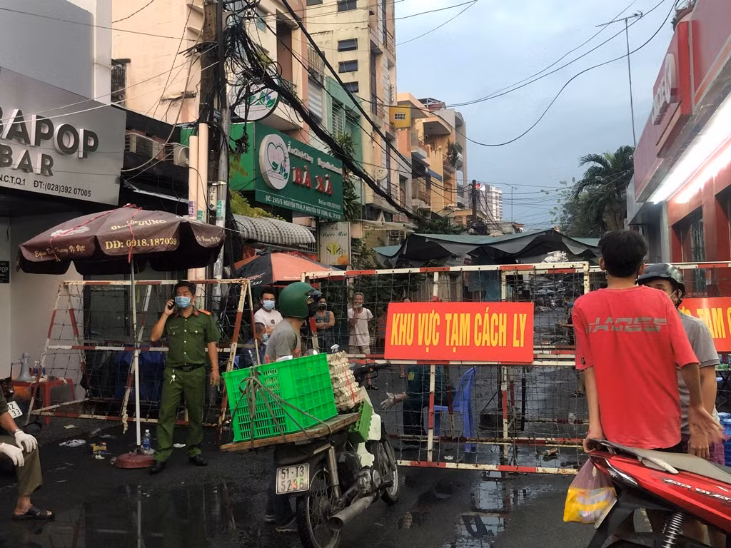 Truy vết được hơn 500 trường hợp F1, F2 tại 5 huyện ở Thanh Hoá ảnh 3