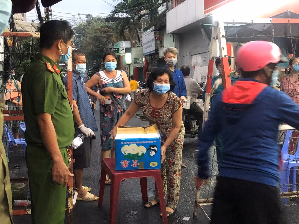 Thăng cấp bậc hàm trước niên hạn thiếu tá hy sinh khi làm nhiệm vụ ảnh 5
