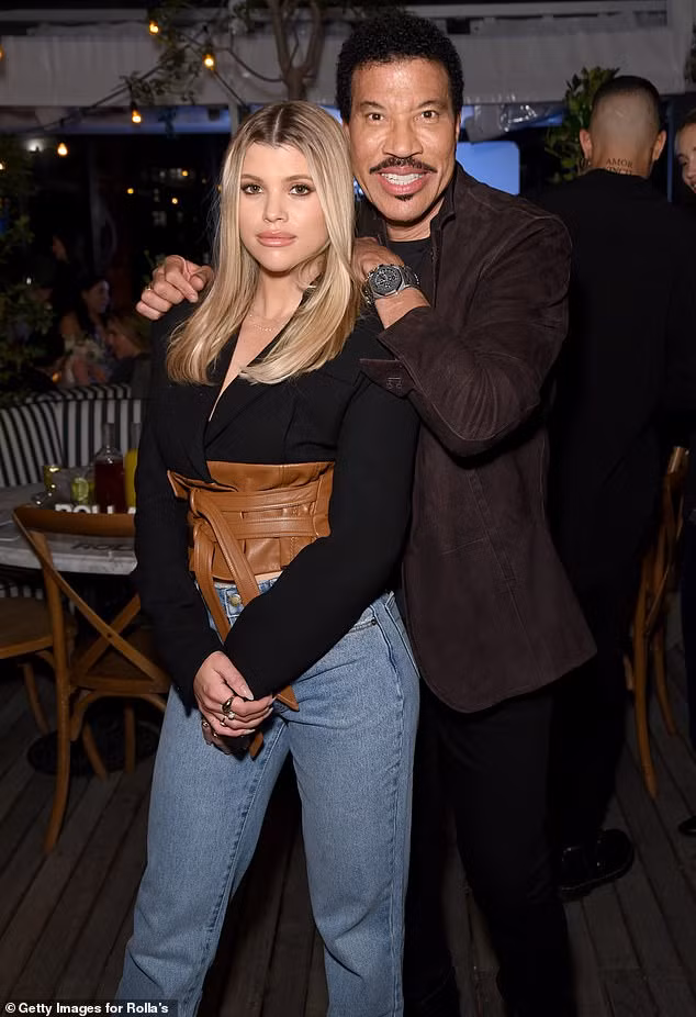Nàng mẫu Sofia Richie gợi cảm đầy sức sống đôi mươi ảnh 10
