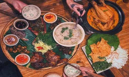 Thực đơn ăn sáng, ăn xế phủ phê: Bánh ướt, bánh cuốn ngon-bổ-rẻ và bún riêu đầy ắp topping ảnh 13