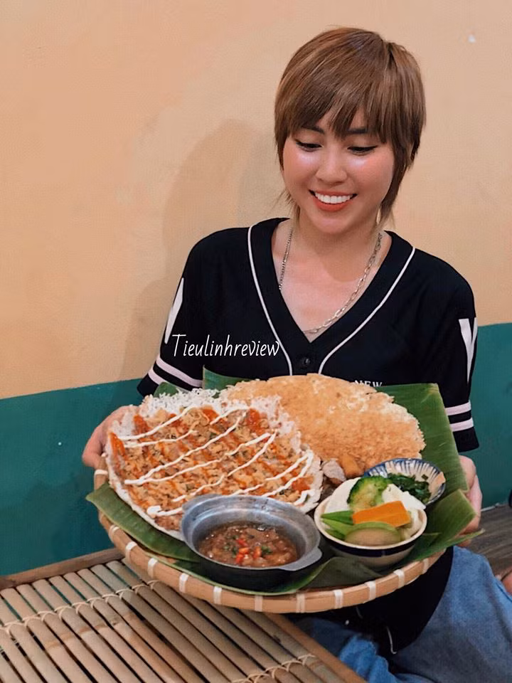 Ăn sập Sài Gòn: Bánh mì xíu mại hay cơm cháy kho quẹt? Hay là… cả hai? ảnh 5