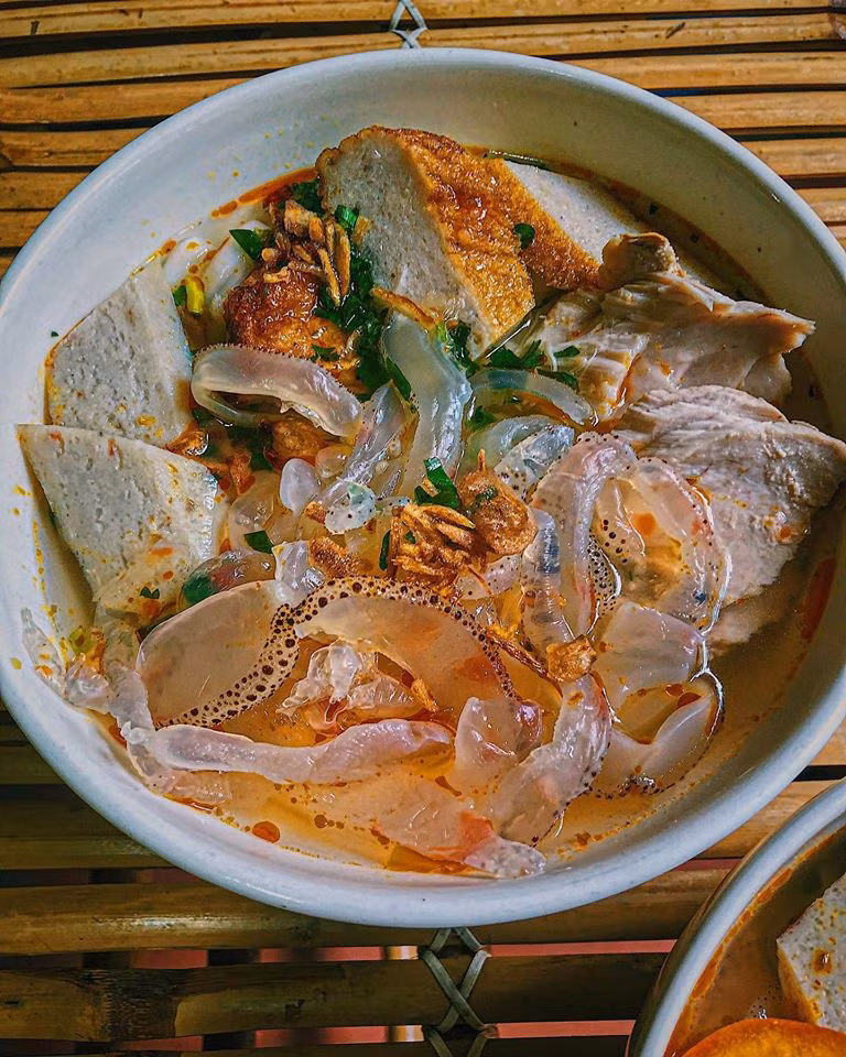 Giờ ăn đến rồi: Bún cá Nha Trang loại đặc biệt hay Tokbokki thơm ngon vô đối? ảnh 3