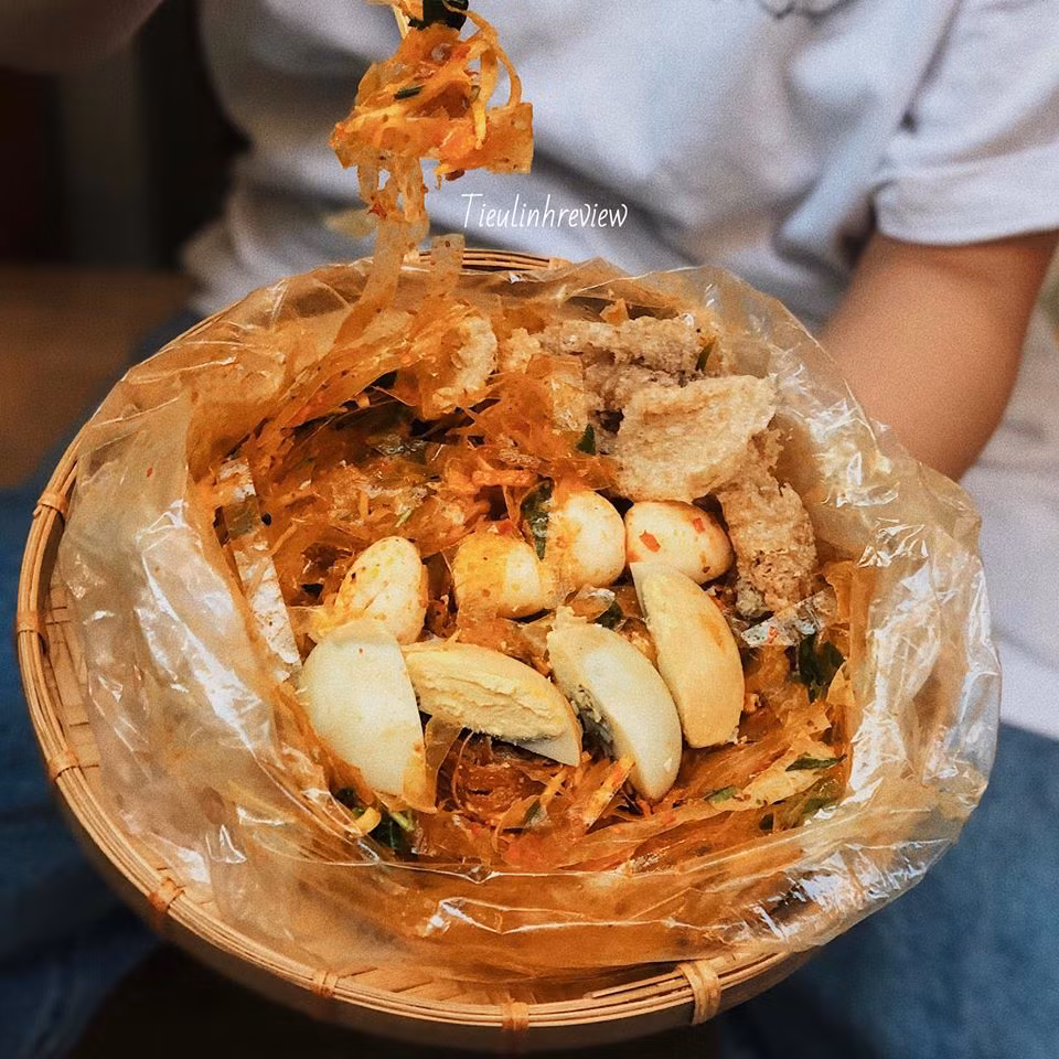 Hẹn hò Sài Gòn: Phá lấu và Bánh tráng - bộ đôi hoàn hảo cho bữa xế ngày mưa ảnh 4