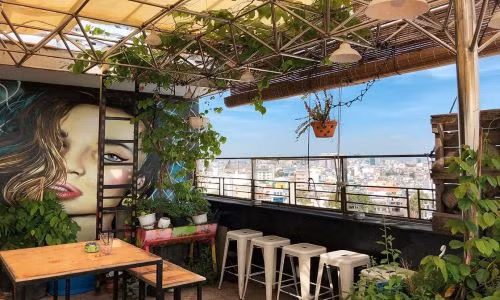 Ghé những cửa tiệm cà phê mà dù đi với bạn hay đi “đu đưa” một mình cũng cực chill ảnh 16 Ghé những cửa tiệm cà phê mà dù đi với bạn hay đi “đu đưa” một mình cũng cực chill ảnh 16