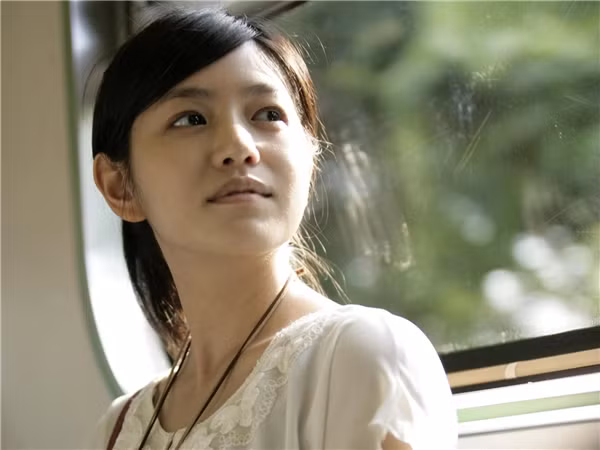 Hãy cứ là một cô gái ngốc nghếch khi yêu, rồi tình yêu sẽ khiến bạn trưởng thành hơn ảnh 3