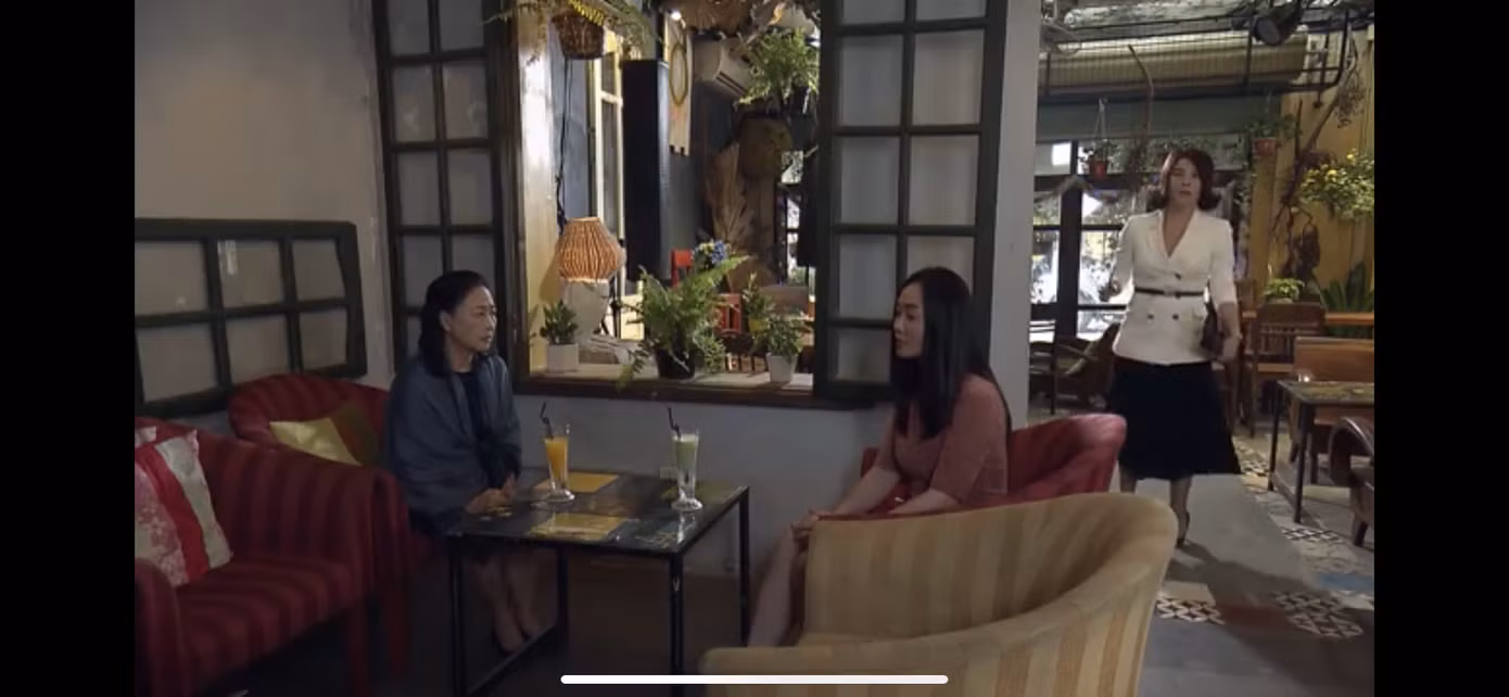 Đừng bắt em phải quên 7: Linh (Kim Oanh) thảo mai nghe lén, đẩy Ngân vào thế khó ảnh 5