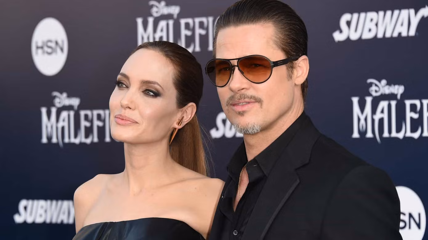 Angelina Jolie tức giận khi Brad Pitt giới thiệu vợ cũ Jennifer Aniston với các con ảnh 3