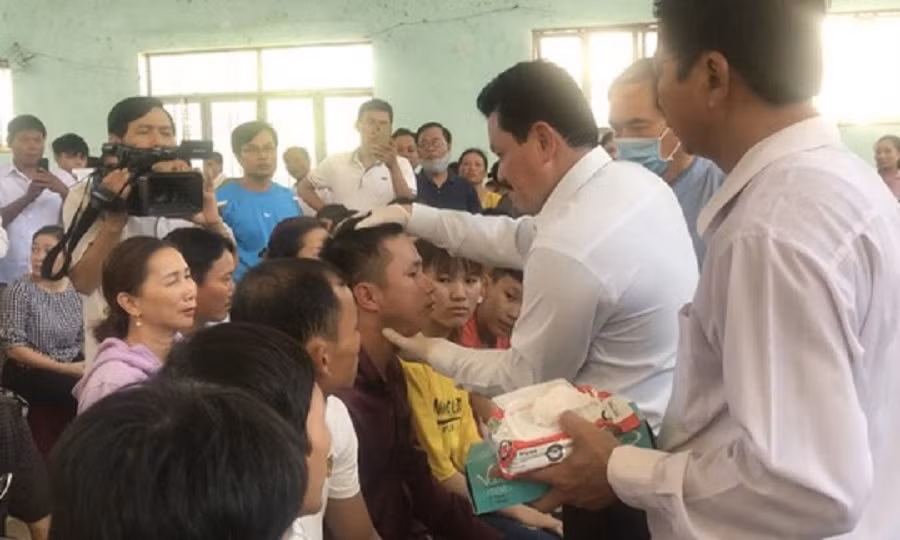 Công an xác minh hiệu quả việc chữa bệnh của 'thần y' Võ Hoàng Yên ảnh 1