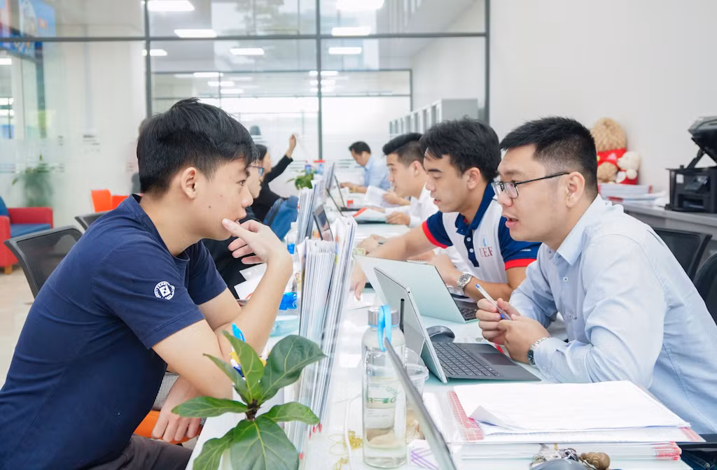 Trường ĐH Kinh tế Tài chính TP. HCM công bố điểm nhận hồ sơ theo kết quả thi tốt nghiệp ảnh 2