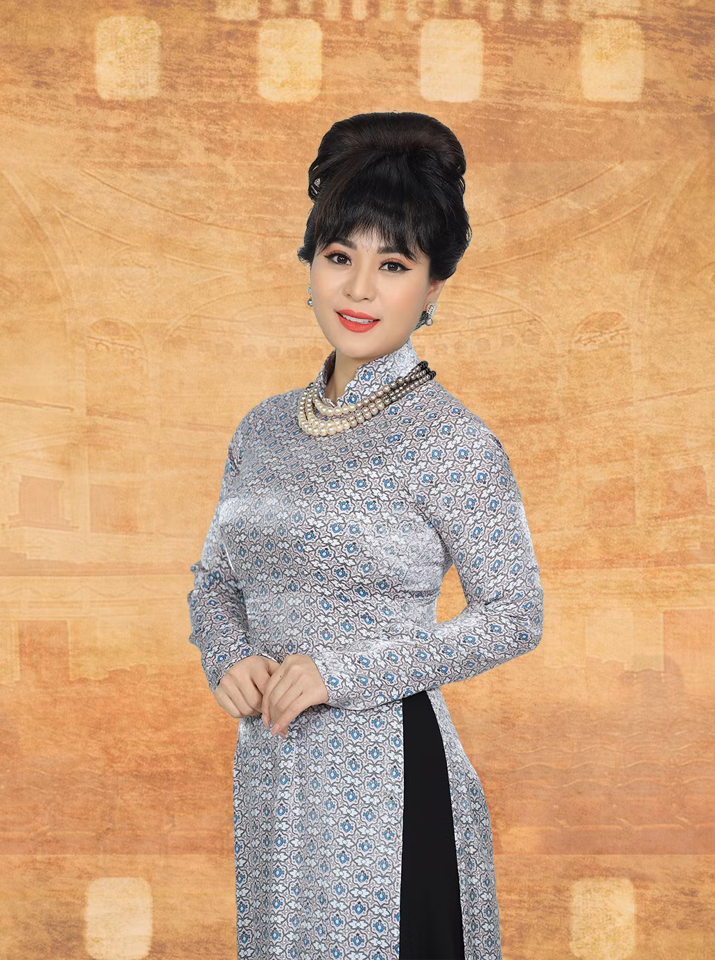 Ca sỹ Ánh Linh trải lòng chuyện bị 'ném đá' khi được Hoài Linh nhận làm con nuôi ảnh 2