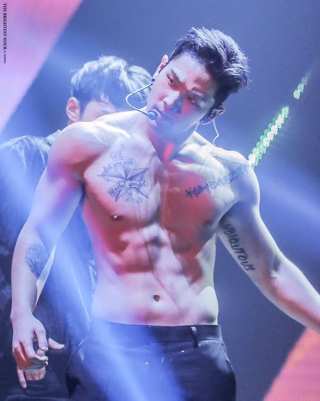 Ngất ngây trước những nam idol chăm chỉ cởi áo khoe cơ bụng 6 múi ảnh 8