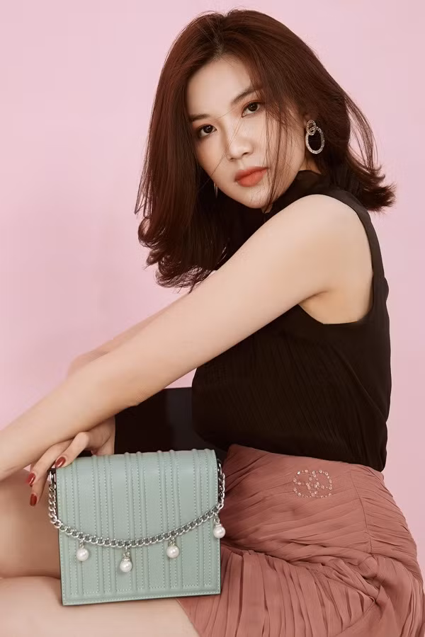 Khó mà nhận ra cô gái xinh đẹp thanh lịch này là “tiểu tam” Lương Thanh ảnh 10