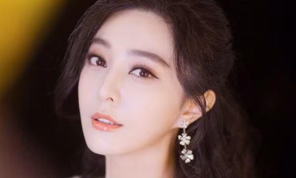Sinh con đầu lòng ở tuổi 45, Choi Ji Woo trở thành “bà mẹ lớn tuổi” đẹp nhất xứ Hàn ảnh 4 Sinh con đầu lòng ở tuổi 45, Choi Ji Woo trở thành “bà mẹ lớn tuổi” đẹp nhất xứ Hàn ảnh 4