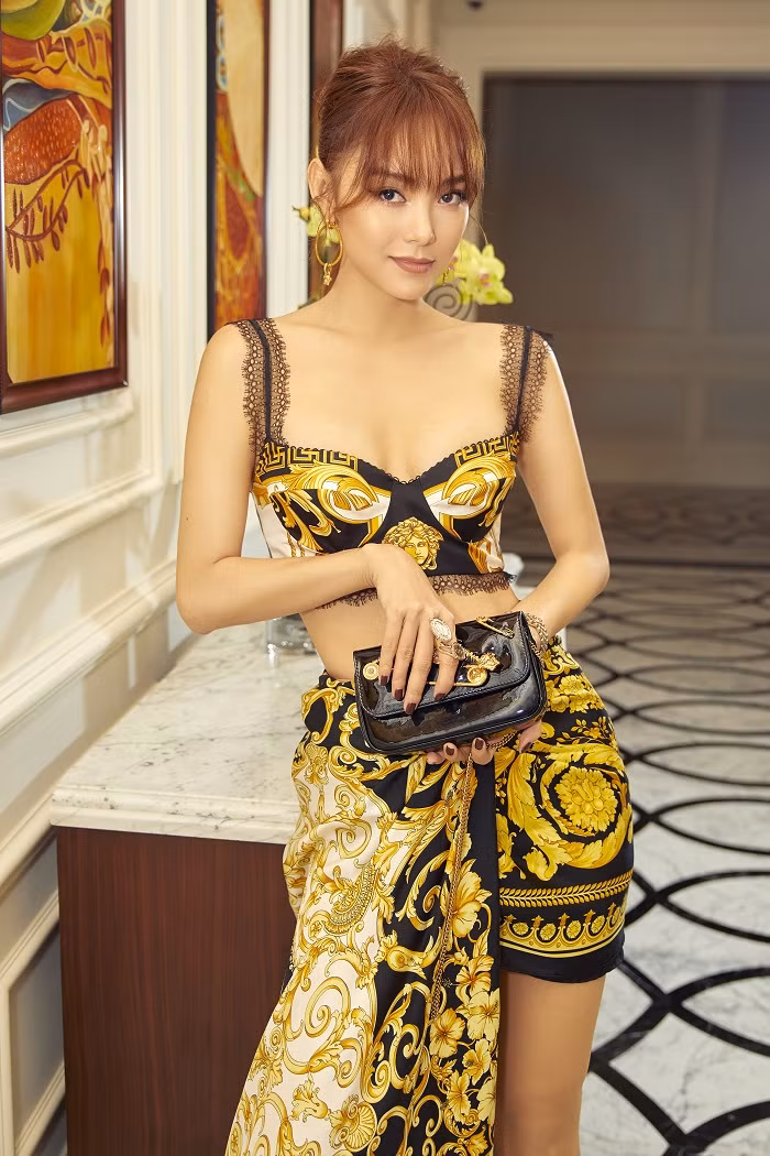 Minh Hằng một mình ôm ba vai trò: Diễn viên, nhà đầu tư và nhà sản xuất trong “Thoát ế” ảnh 3