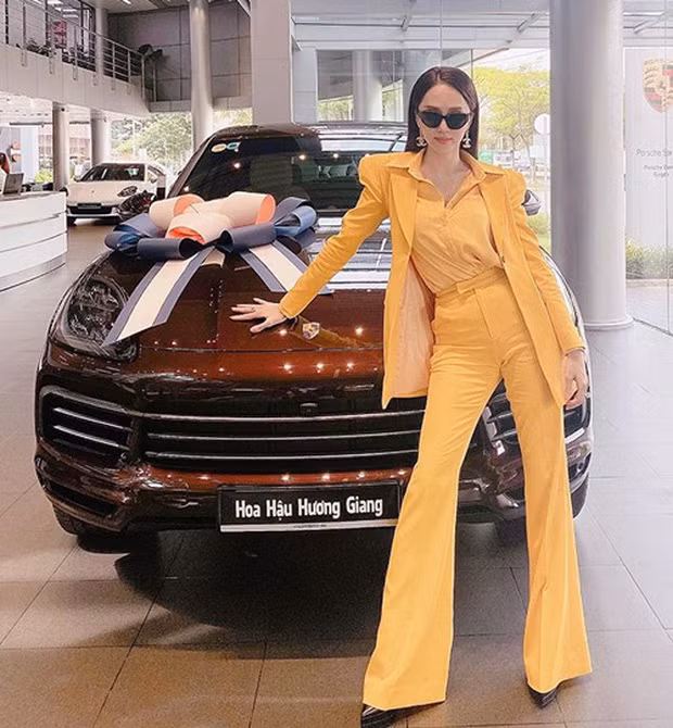 Hoa hậu Hương Giang bất ngờ bị Trấn Thành “bóc phốt” khối tài sản “không phải dạng vừa“ ảnh 2