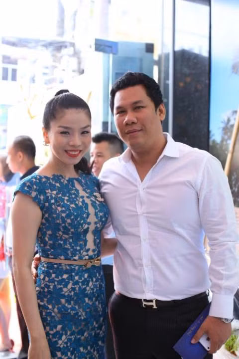 Chuyện hôn nhân của Lệ Quyên lại gây chú ý vì hành động bất thường của người trong cuộc ảnh 3