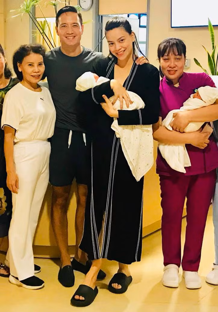 Thật khó tin Hồ Ngọc Hà đã lấy lại vẻ khỏe khoắn rạng rỡ chỉ sau 4 ngày sinh mổ ảnh 10