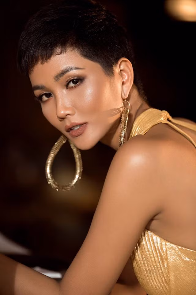 Sau nghi vấn rạn nứt tình yêu, H'Hen Niê bất ngờ khoe hành động lãng mạn của bạn trai ảnh 2