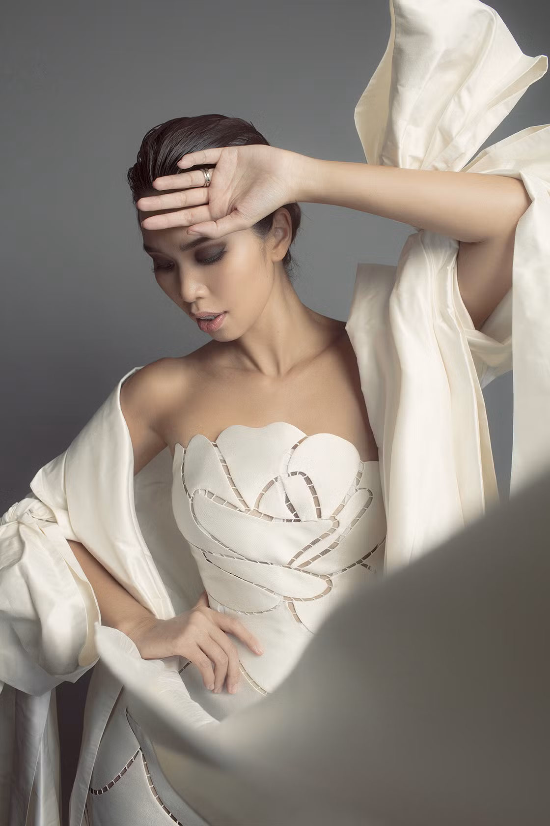 Không cần diện bikini, Hà Anh vẫn gợi cảm khó cưỡng với đường cong nóng bỏng ảnh 7