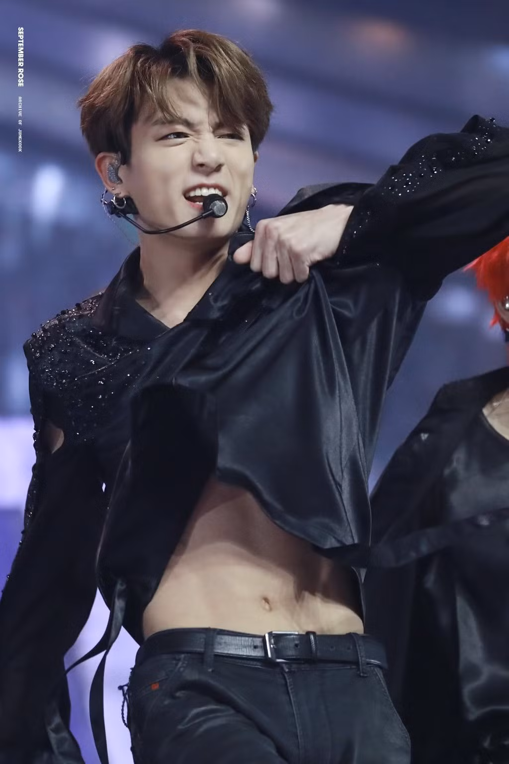 Ngất ngây trước những nam idol chăm chỉ cởi áo khoe cơ bụng 6 múi ảnh 7
