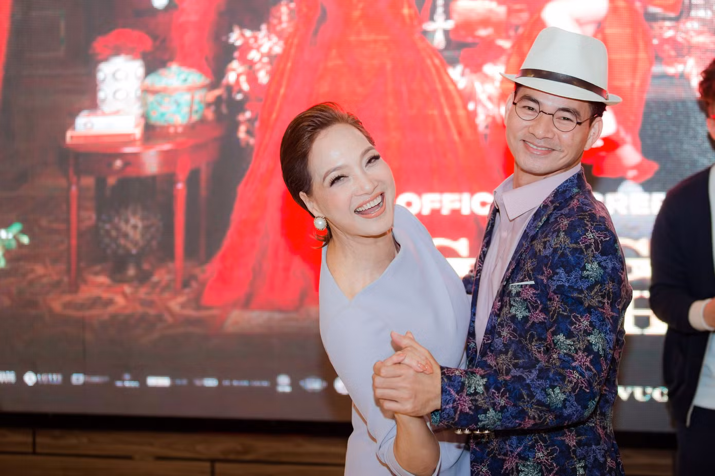 Gái già lắm chiêu V: Kaity Nguyễn gợi cảm ‘đối đầu’ mẹ Lê Khanh tại Hà Nội ảnh 5