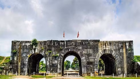 Rò rỉ ảnh lãng mạn của Hồng Diễm-Quốc Đam trong ‘Hướng dương ngược nắng’ ảnh 7