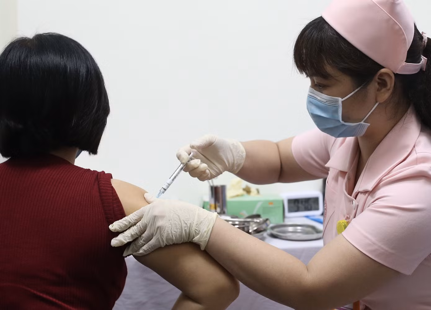Thêm các ca phản ứng phụ sau tiêm vắc xin ngừa COVID-19, Bộ Y tế tiếp tục khuyến cáo ảnh 2 Thêm các ca phản ứng phụ sau tiêm vắc xin ngừa COVID-19, Bộ Y tế tiếp tục khuyến cáo ảnh 2