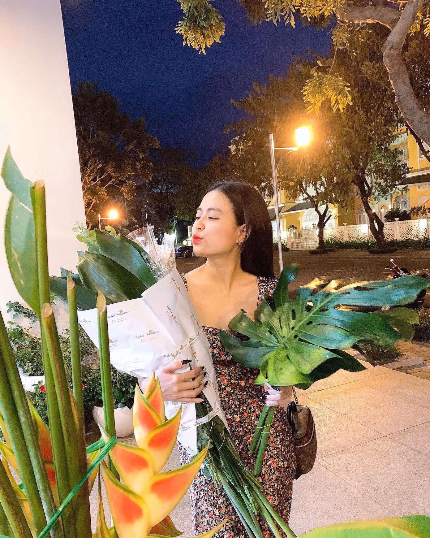 Á hậu Phương Nga tốt nghiệp đại học ảnh 2