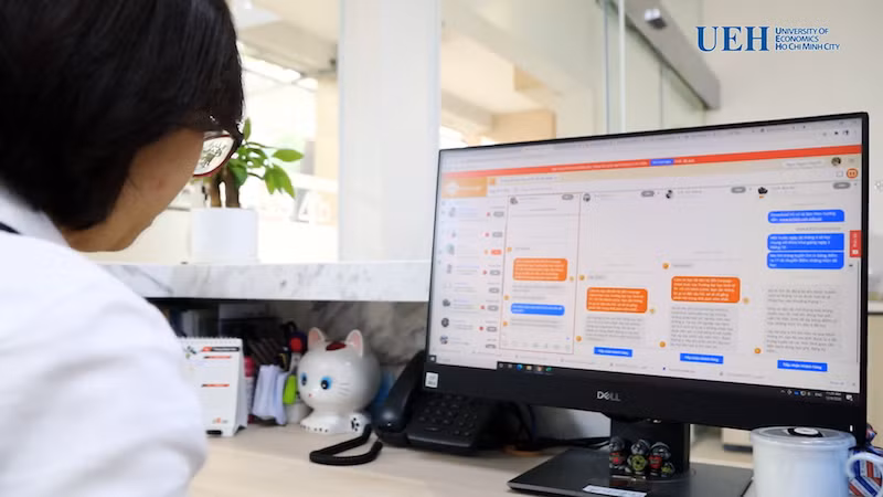Phòng chống dịch COVID-19, trường đại học phục vụ sinh viên online ảnh 1