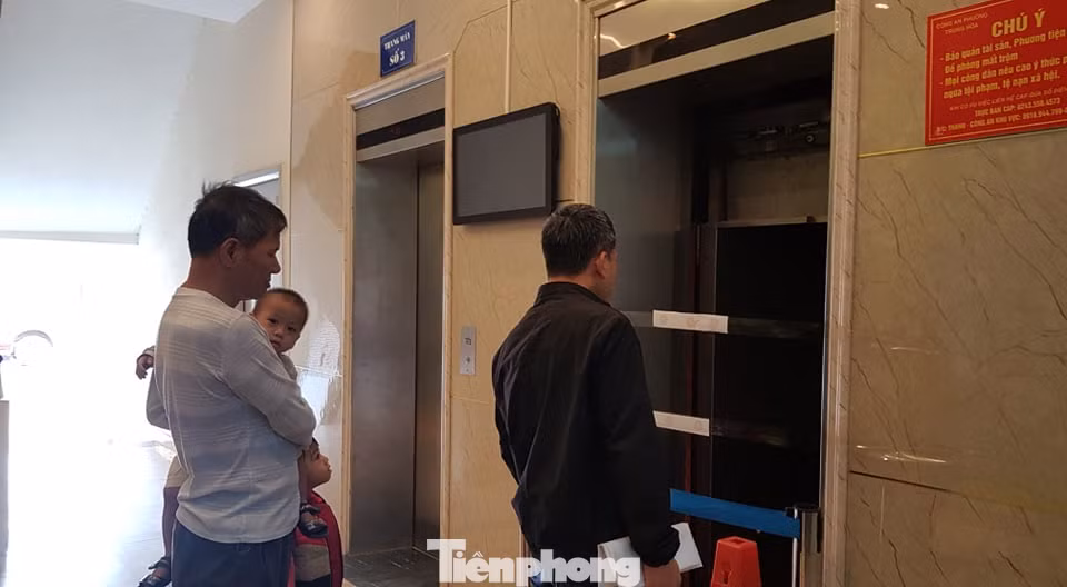 Bàng hoàng lời kể gia đình nạn nhân vụ thang máy rơi từ tầng 5 ở Hà Nội ảnh 4