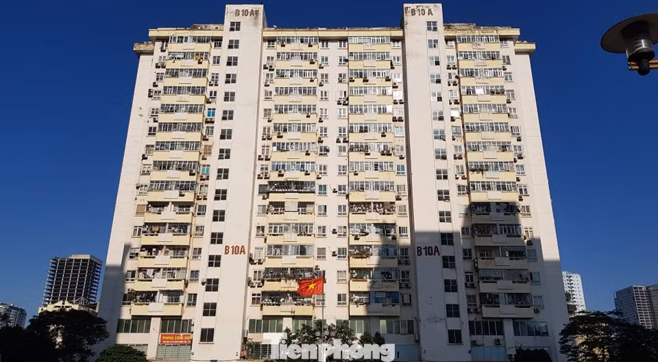 Bàng hoàng lời kể gia đình nạn nhân vụ thang máy rơi từ tầng 5 ở Hà Nội ảnh 1