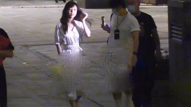 “Mỹ nữ hầu rượu giá 100 tỷ đồng”, U40 vẫn khiến fan ví như “biểu tượng của mối tình đầu“ ảnh 4