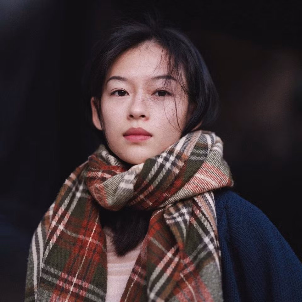 Cô gái Việt làm điên đảo Weibo vì giống Chương Tử Di: Tưởng ai hóa ra nàng thơ của Erik ảnh 3