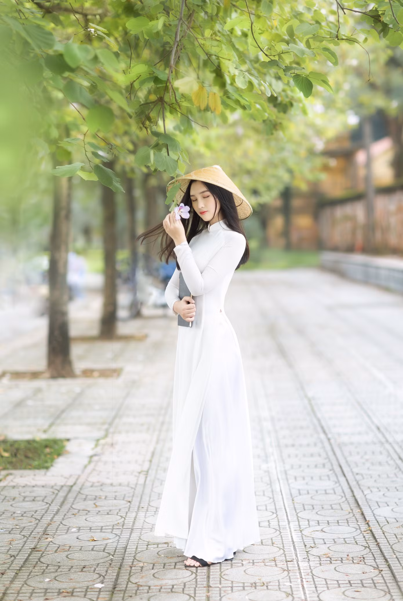 Hot girl xứ Nghệ là Hoa khôi Đại học Quốc gia khoe nhan sắc ngọt ngào trong tà áo dài truyền thống ảnh 12