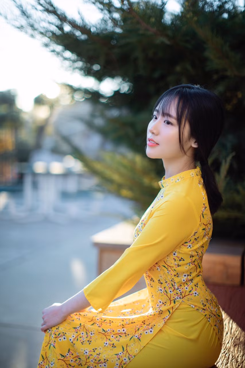 Rực rỡ sắc vàng với bộ ảnh áo dài Việt Nam đón Tết của du học sinh tại Mỹ ảnh 11