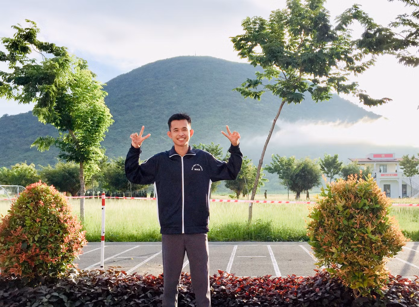 Phó Chủ tịch Hội Sinh viên Campuchia tại Việt Nam đang học tại Đại học Xây dựng ảnh 6