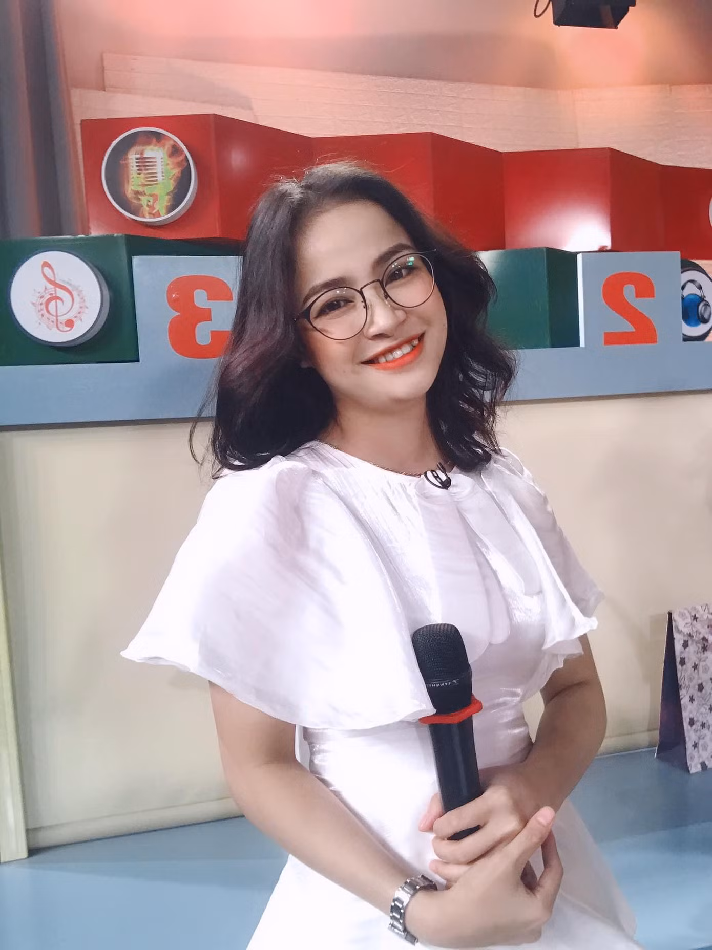 Cô gái từng đạt 9,5 điểm Văn THPTQG: “Sai đường thì quay lại thôi!” ảnh 7