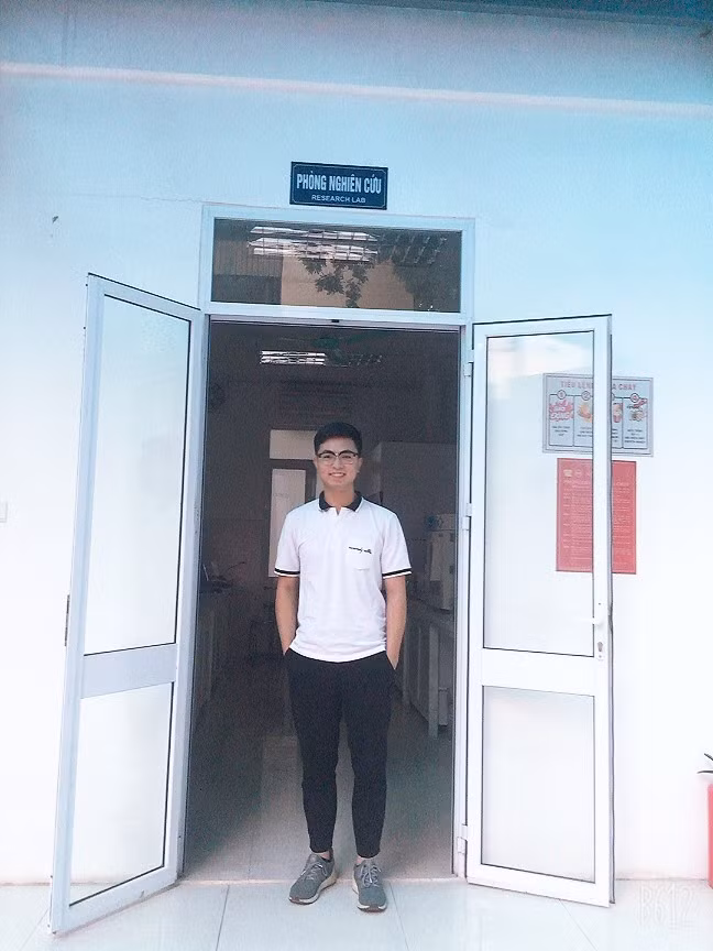 Chàng sinh viên Thủy Lợi mồ côi cha mẹ tự tin vào đời ảnh 6