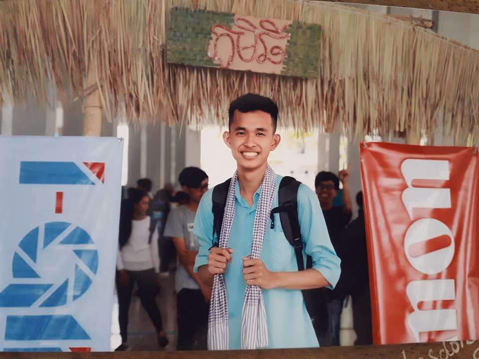 Phó Chủ tịch Hội Sinh viên Campuchia tại Việt Nam đang học tại Đại học Xây dựng ảnh 1